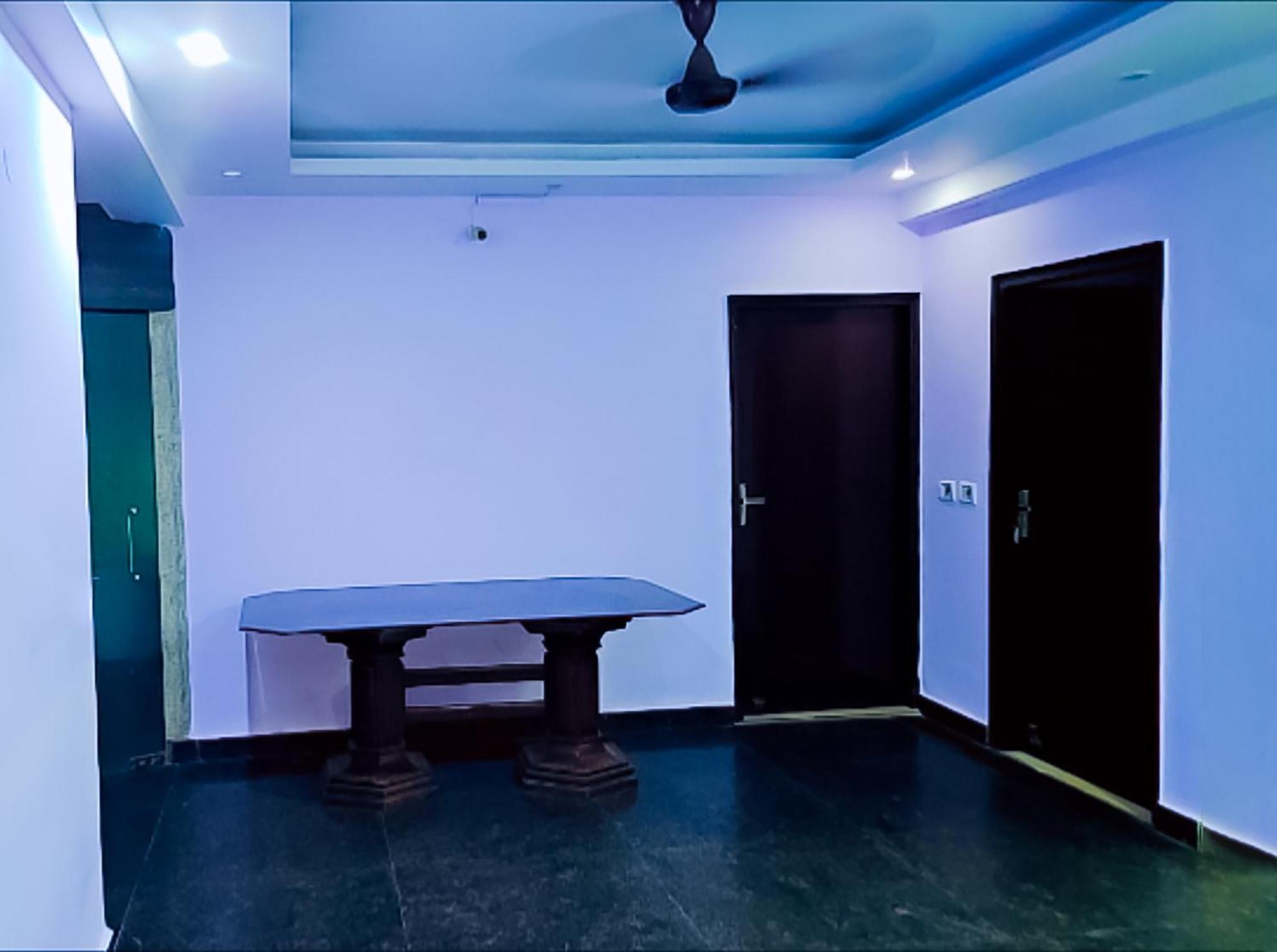 Happy Inn - Near Saket Metro New Delhi Extérieur photo