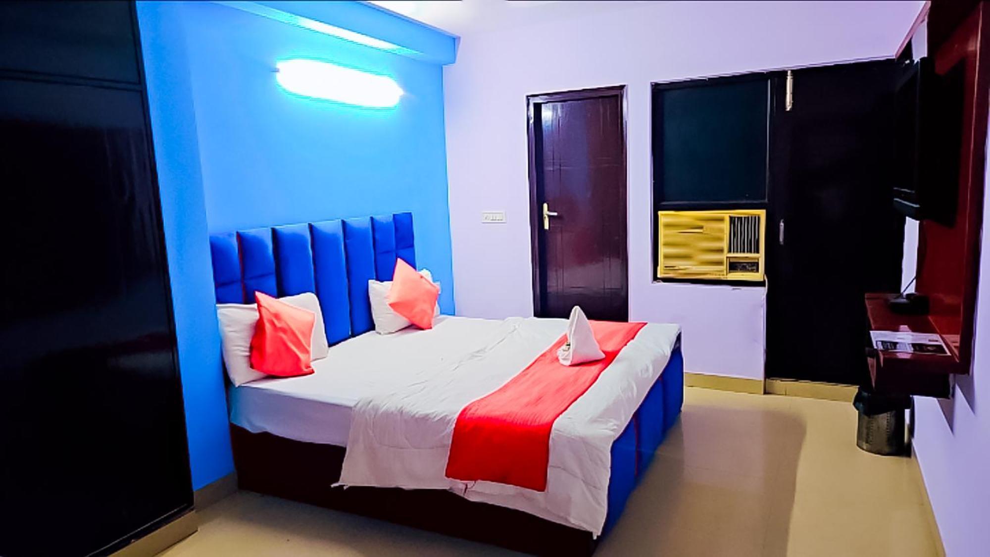Happy Inn - Near Saket Metro New Delhi Extérieur photo