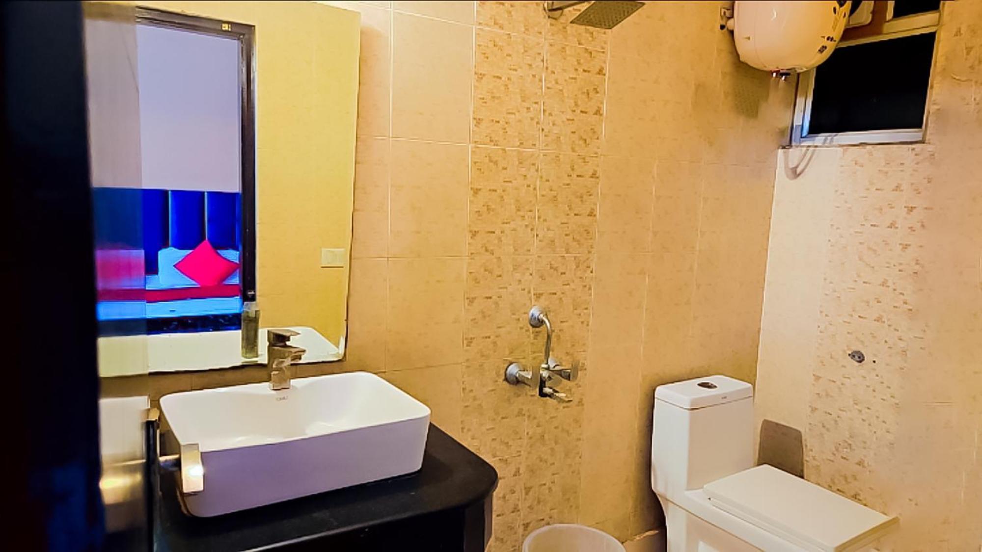 Happy Inn - Near Saket Metro New Delhi Extérieur photo